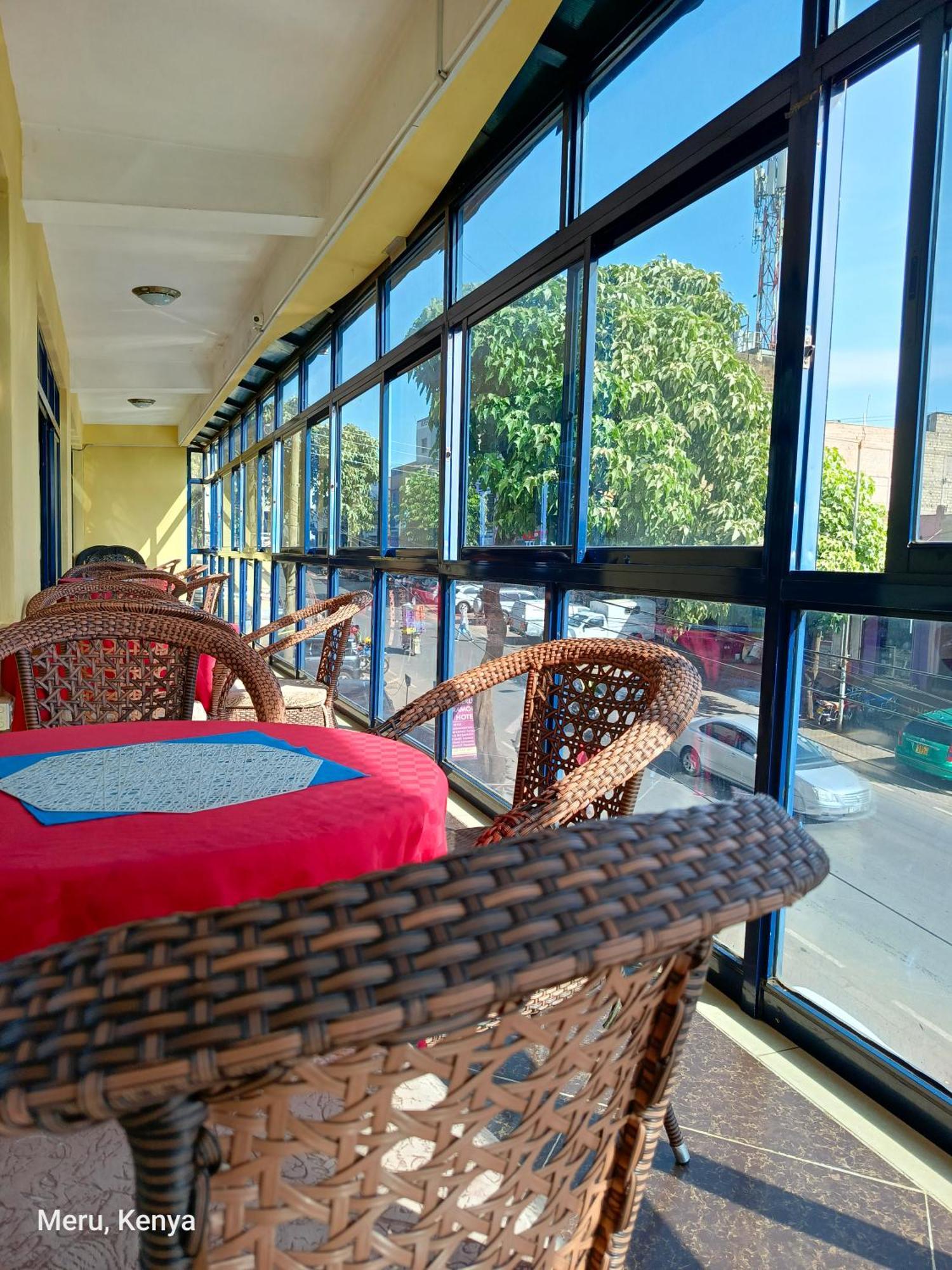 Meru Paramount Экстерьер фото
